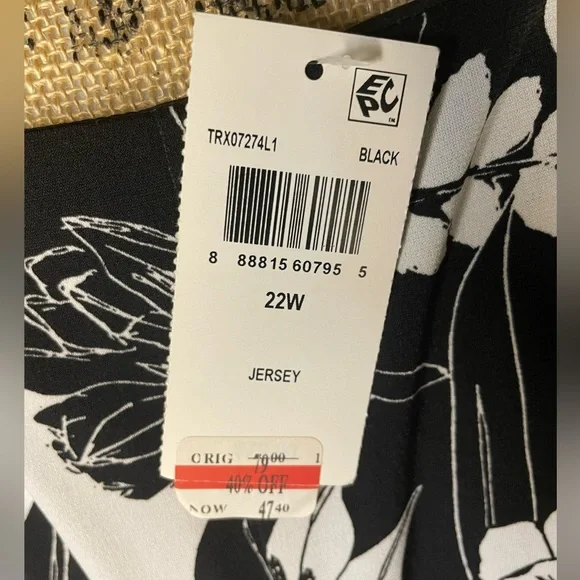 Connected Apparel Black and white Monochrome Leaf Floral Print Midi Sleeveless - Picture 3 of 4